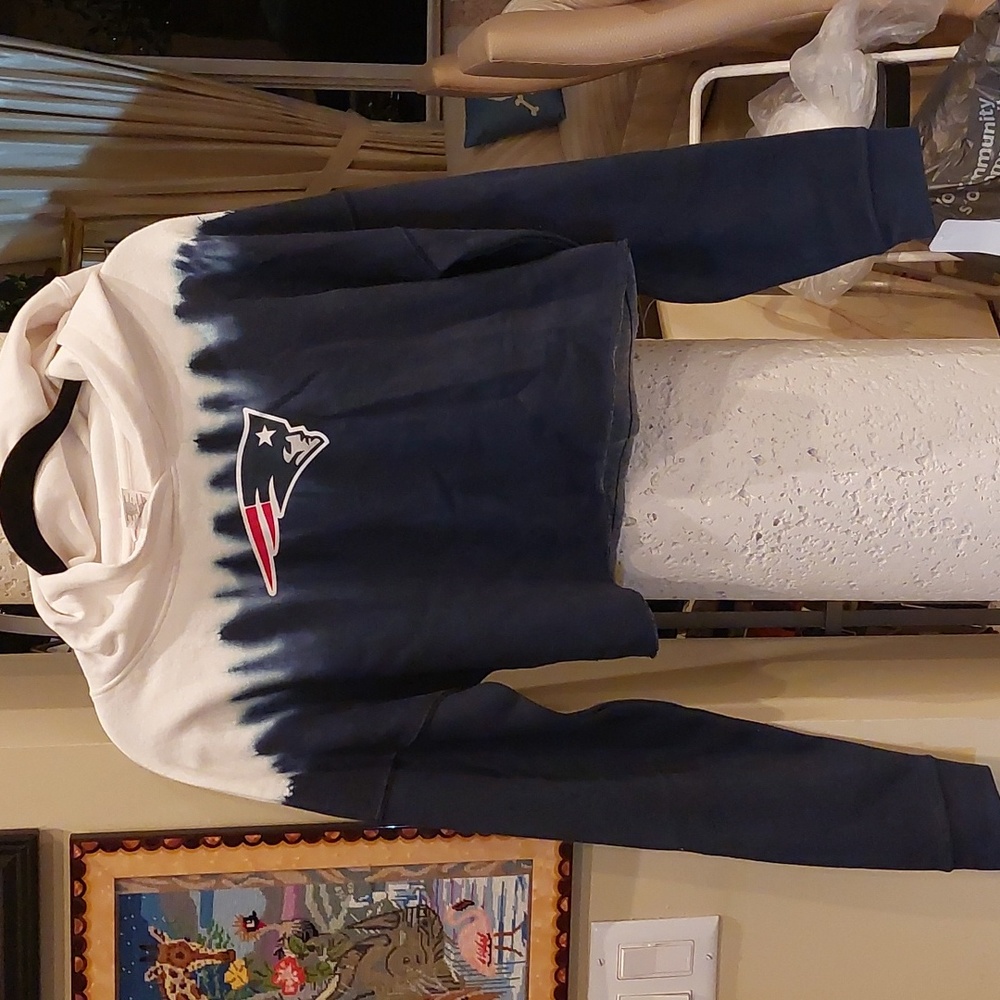 NFL New England Patriots Crop Top Hoody